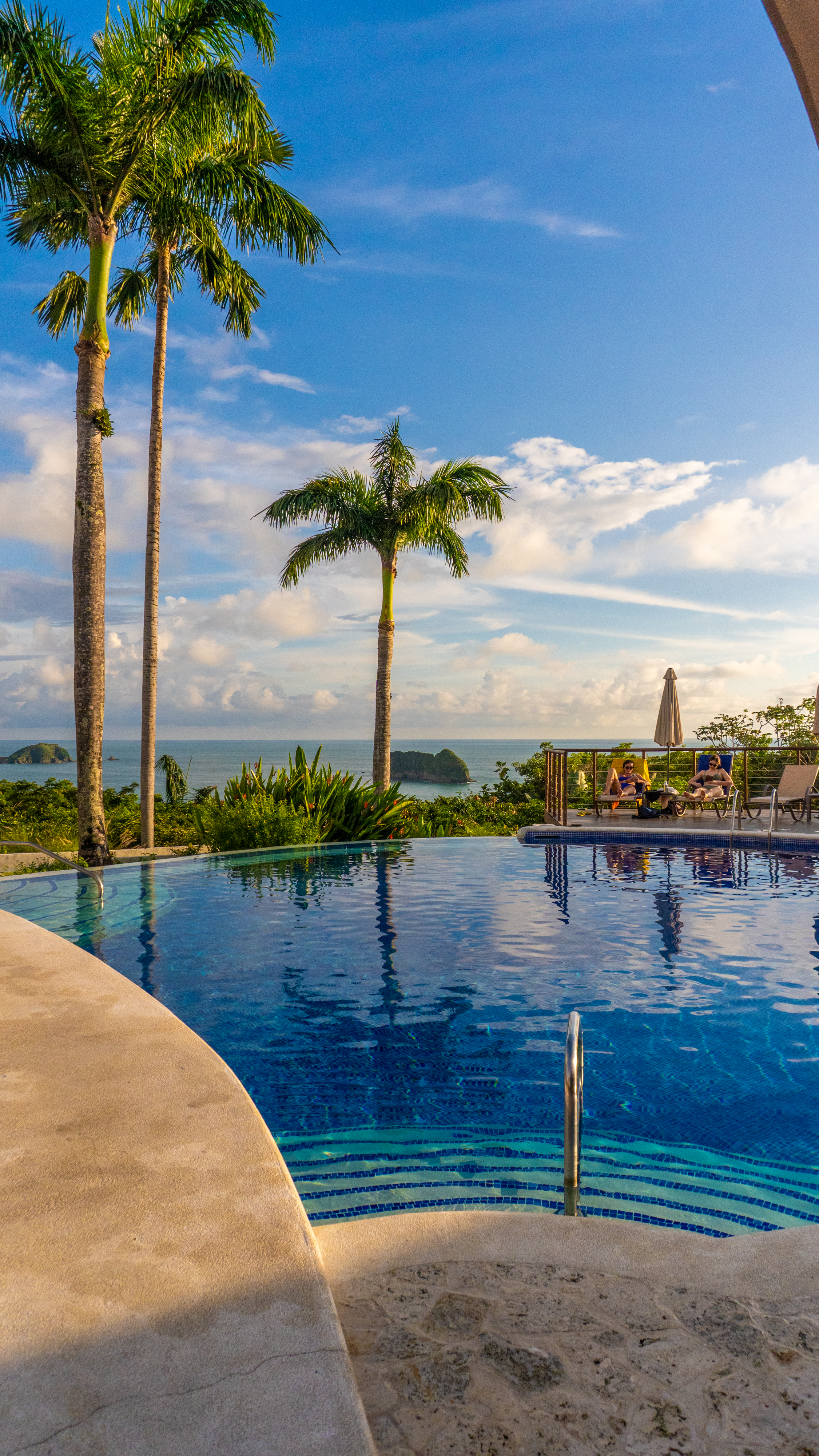 Luxury hotel 3 - Image 1